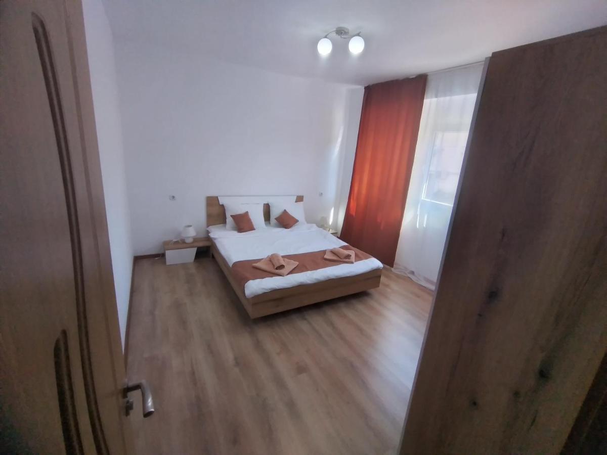 The Center Apartments Comfort Sandanski Exteriér fotografie